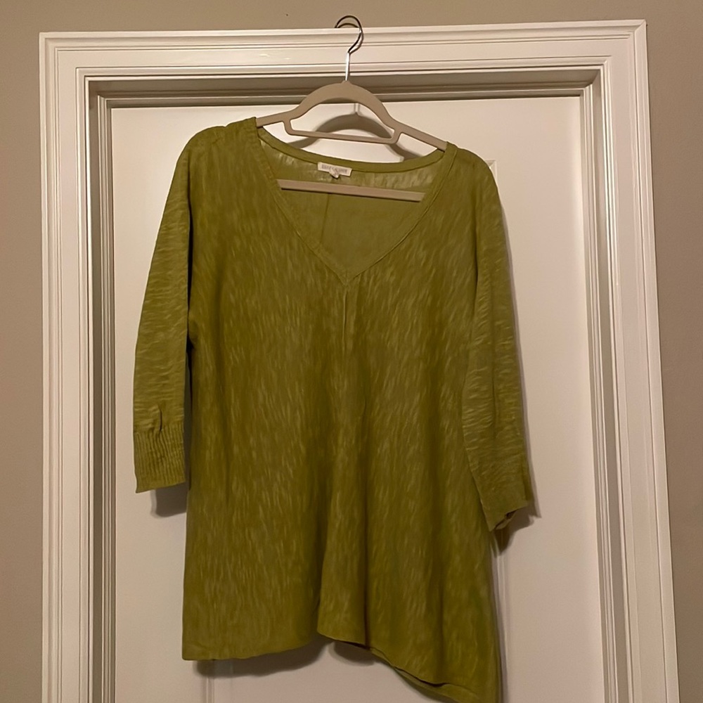 Large Eileen Fisher Green Three Quarter Sleeved light weight sweater.